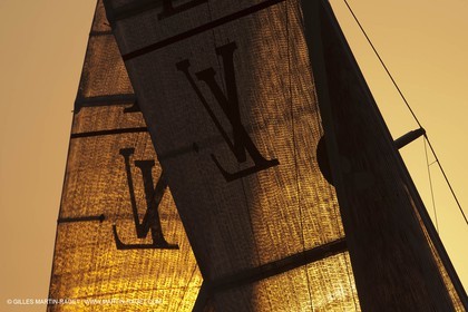 14 11 2010 - Dubai (UAE) - Dubai Louis Vuitton Trophy -  BMW ORACLE Racing - Race Day 1 - Vs All 4 one