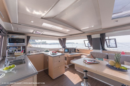 12 09 2016, Cannes (FRA,06), Chantier Fountaine-Pajot, Helia 44