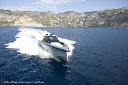 29 09 2007 - St Jean Cap Ferrat - Wally Yachts - Wally Power 70 - Lau Lau