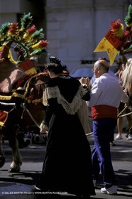 Careto ramado (Flowered chariot) traditional celebration - Saint Rémy de Provence
