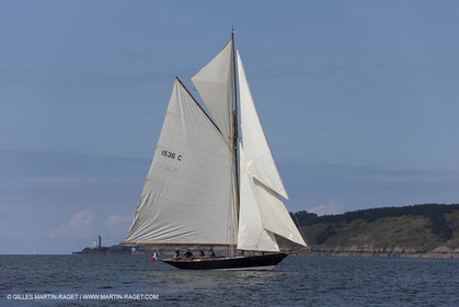 19 05 2010 - Brest (FRA,29) -  Pen Duick dans le Goulet