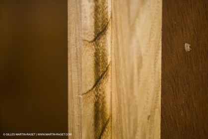 22 01 2008 - La Ciotat (FRA, 13) - Construction du catamaran de croisière Nahema au chantier H2X - Stratification des cloisons des modules