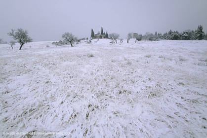 France, Provence, Neige en hiver   Snow in Provence