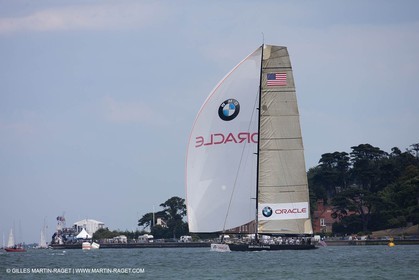 02 08 2010 - Cowes (UK, IOW) - The 1851 Cup -  BMW ORACLE Racing - Training Day.