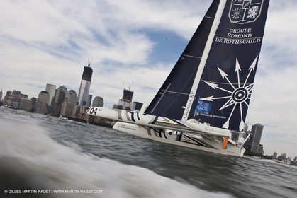 05 07 2012 - New York (USA) - Ocean Krys Race - Speed runs in fornt of NY city