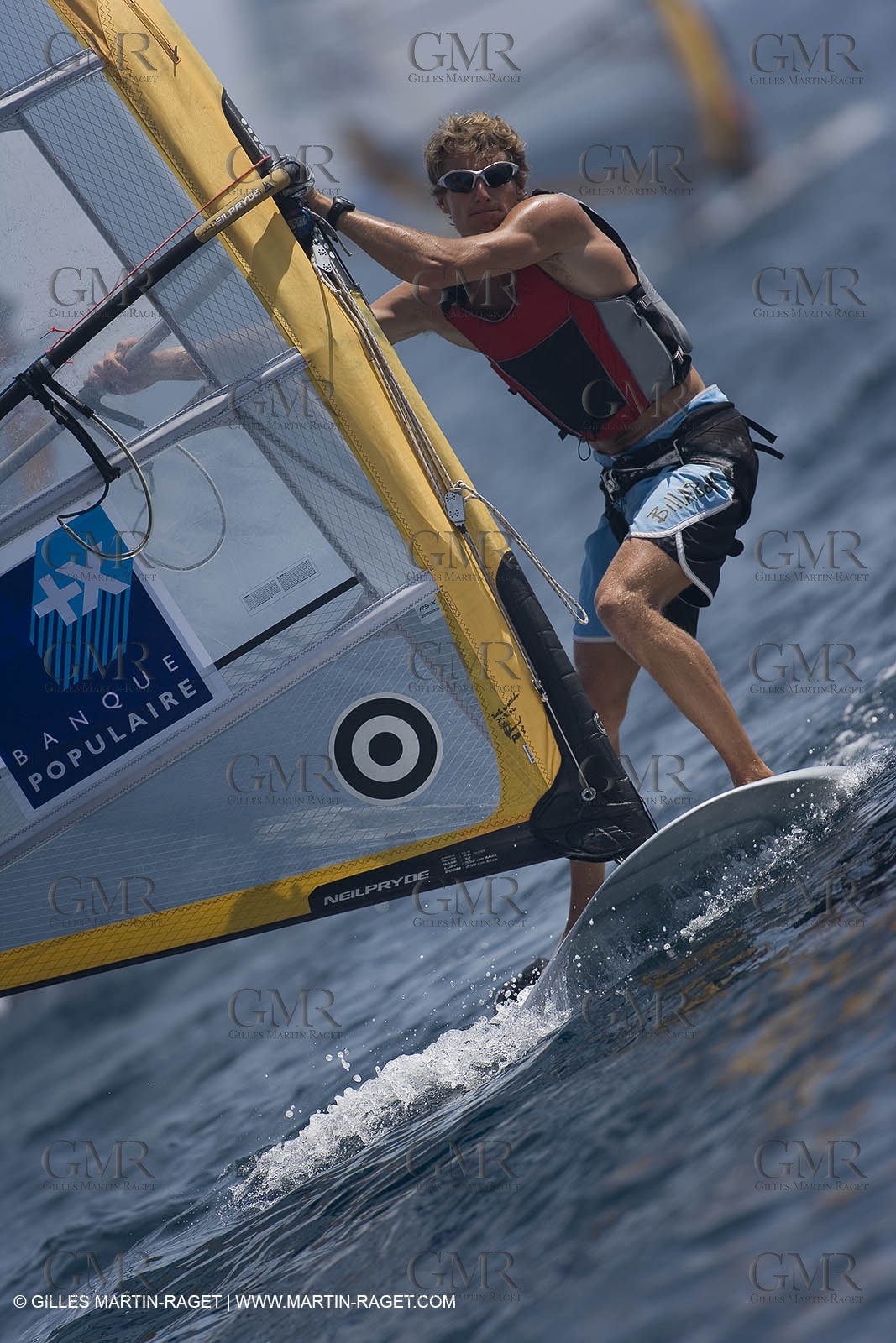 25 04 2007 - 2007 Semaine Olympique Française - Hyères (South of France) - Day 4 - Team France - RS:X - Huguet Nicolas