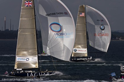 05 08 2010 - Cowes (UK, IOW) - The 1851 Cup -  BMW ORACLE Racing -  - Round The Island Race - Back in the Solent.