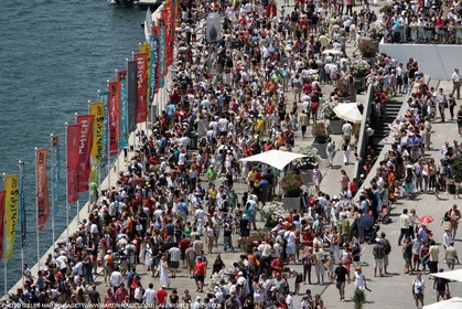 2' 06 2007-Valencia (Spain)- 32nd America's Cup - Final Match - Day 2