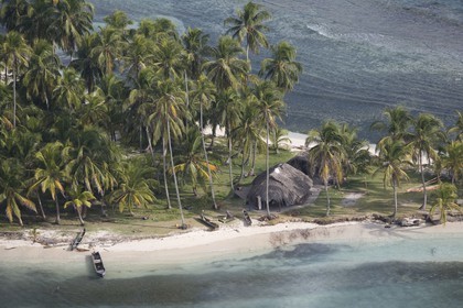 01 02 2008 - San Blas Archipelago (Panama) - Motor Yacht Senses