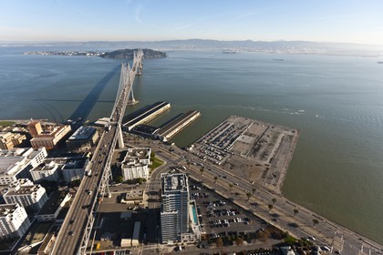 05 01 2011 - San Francisco (USA, CA) - 34th America's Cup - San Francisco waterfront - Piers 26 (closest to bridge), Piers28, Piers 30-32