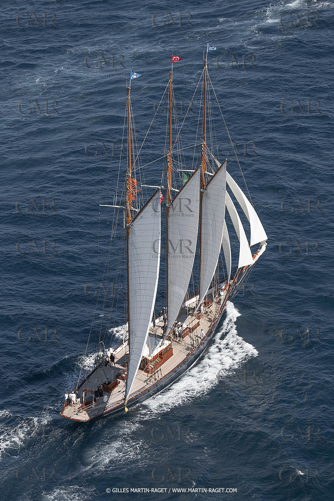 28 09 2022? Saint-Tropez,(FRA,83), Les Voiles de Saint-Tropez 2022 Régate N° 2 poup les modernes, navigation libre pour les grandes goélettes