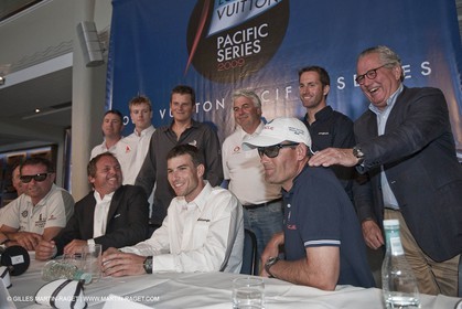 29 01 2009 - Auckland (NZL) - Louis Vuitton Pacific Series - BMW ORACLE Racing - Training