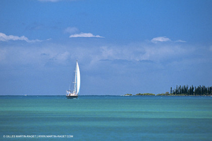 Destinations - South Pacific Ocean - New Caledonia - Pines Island