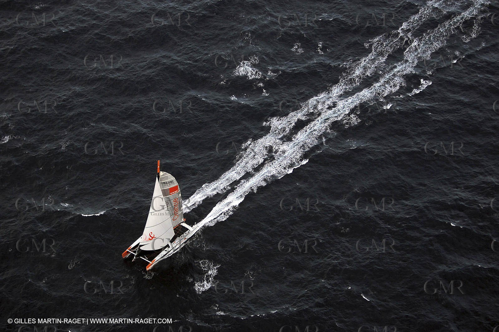 Orange II - 2004 Mediterranée Record - Start off Marseilles