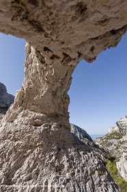 07 09 2009 - Marseille (FRA, 13) - Les Calanques - Massif de Marseilleveyre - Les  arches