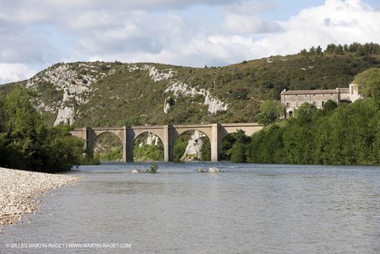 28 04 2009 - Ste Anastasie (FRA, 30) - Atlas Nîmes Métropole -  2009 campaign - Saint Nicolas bridge