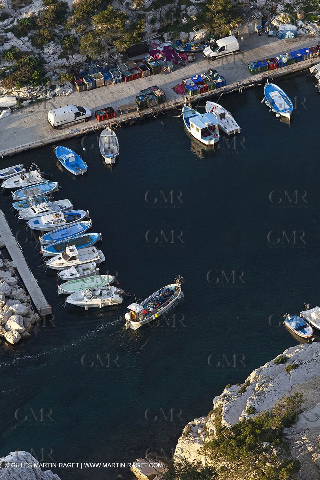 Décember 2009 - Marseille (FRA) - Les Calanques - Morgiou as seen from Sugiton Belvedere