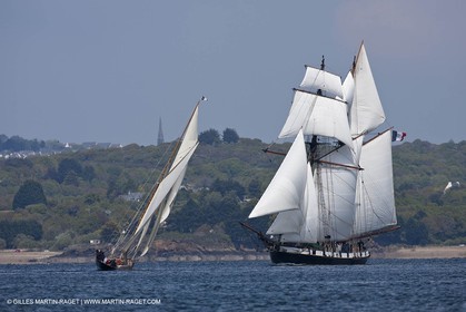 19 05 2010 -  Lanveoc Poulmic (FRA,29) - French Navy School Grand Prix - Pen Duick