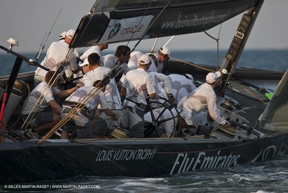 21 11 2010 - Dubai (UAE) - Dubai Louis Vuitton Trophy -  Round 2 - BMW ORACLE Racing