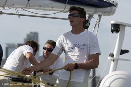 05 07 2012 - New York (USA) - Ocean Krys Race - Speed runs in fornt of NY city