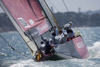 23 01 2009 - Auckland (NZL) - Louis Vuitton Pacific Series - BMW ORACLE Racing - Tuning up onboard Emirates Team New Zealand yacht