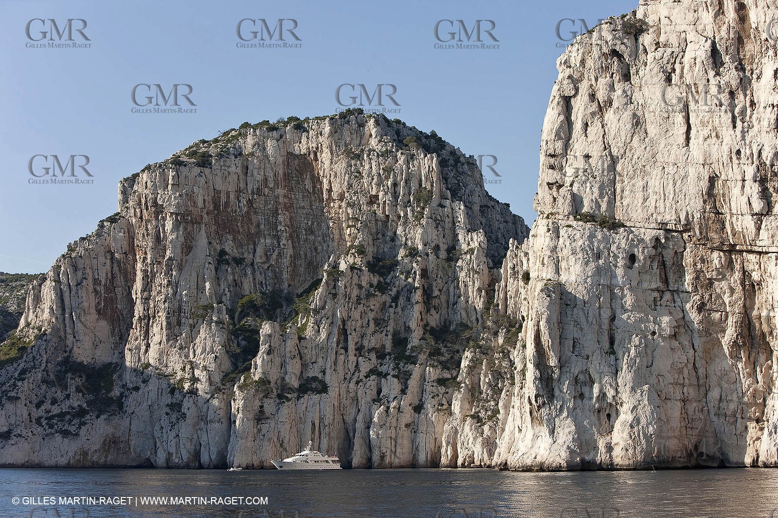 06 05 2009 - Marseille (FRA, 13) - Les Calanques - Au pied des falaises de Castelviel