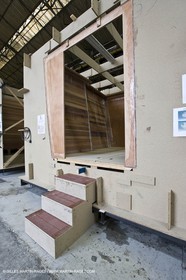 22 01 2008 - La Ciotat (FRA, 13) - Construction du catamaran de croisière Nahema au chantier H2X - Stratification des cloisons des modules