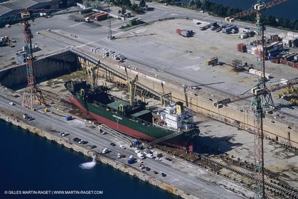 Monde maritime, opérations porturaires, ports, manoeuvres, marine world, harbour operations, maritime shipping,