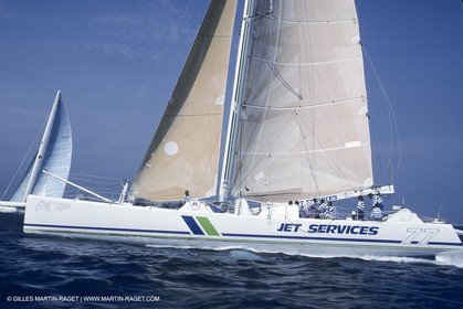 Sailng, Offshore racing, Maxi multiihulls, Jet services V
