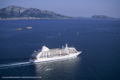 Paquebots, liners, cruise ships