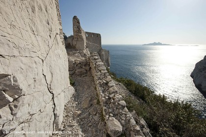 23 03 2009 - Marseille (FRA, 13) - Les Calanques - Cap Morgiou - Vestiges des fortifications