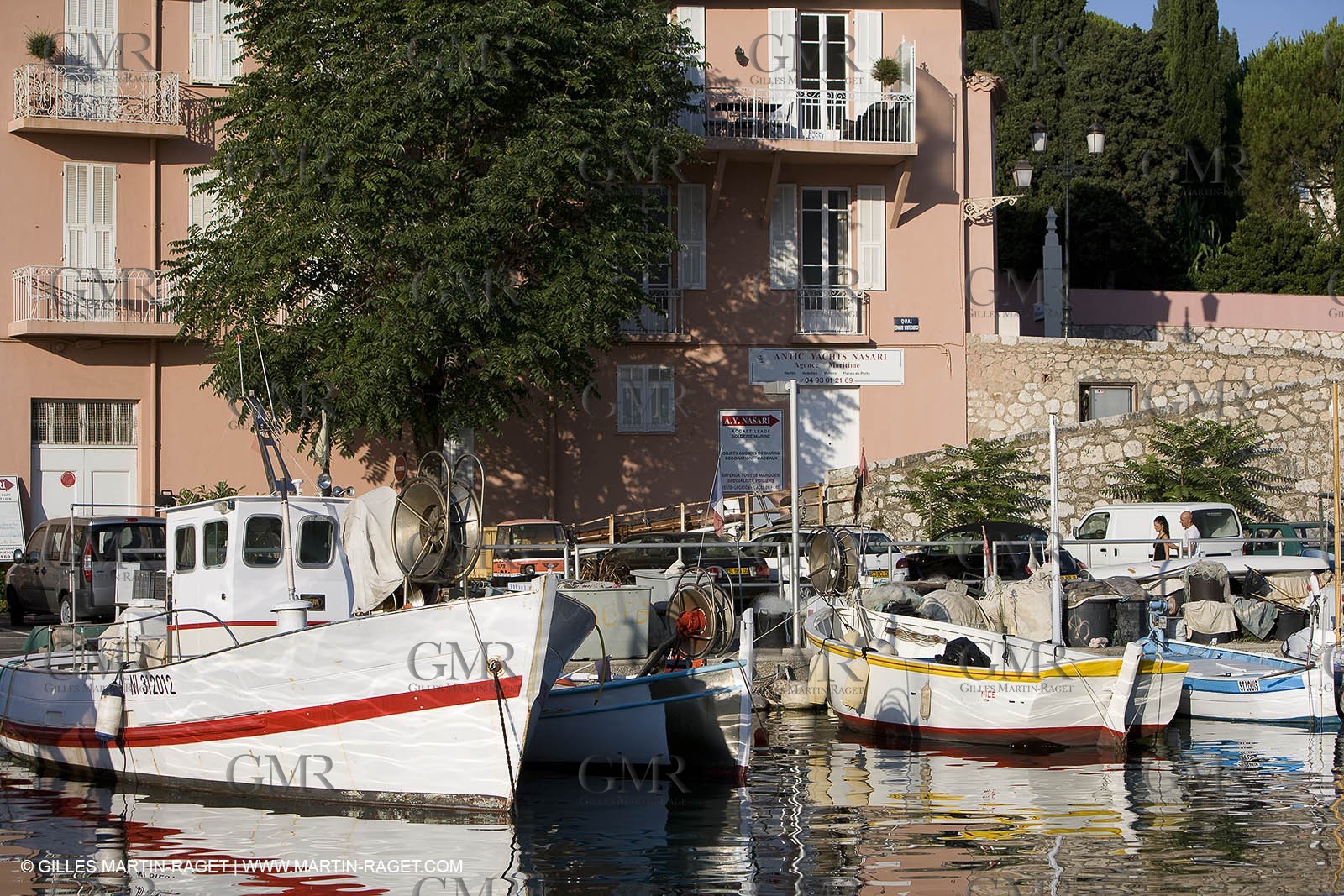 28 07 2007 - St Jean Cap Ferrat - SuperYachts - Motor Yachts - Hampshire
