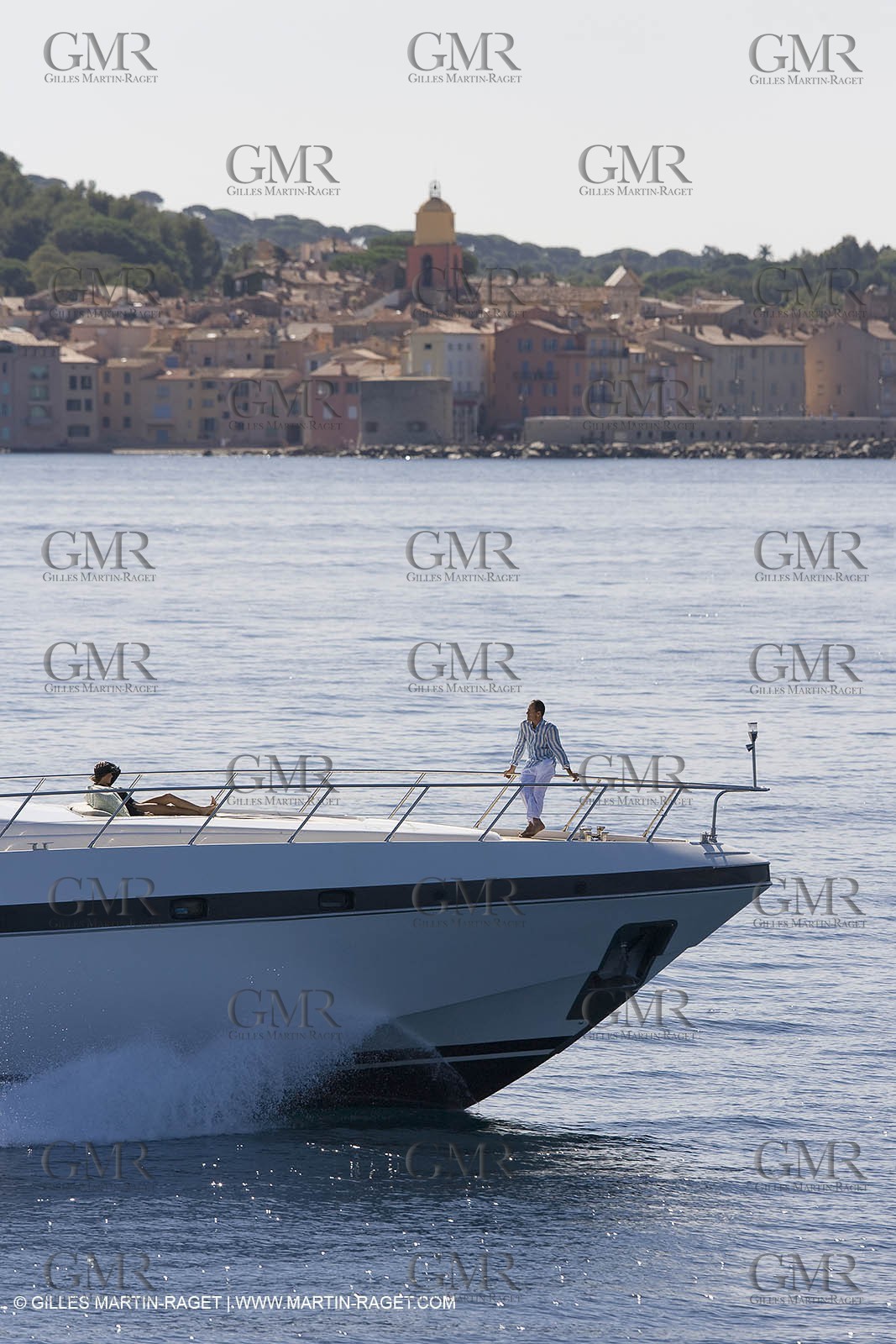 06 09 2007 - Saint Tropez (FRA, 83) - Superyachts - Motoryachts - Mangusta 92 Triple Fun in Saint Tropez - Mooring at Club 55 at Pampelonne Beach