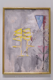 02 05 2023, Paris (FRA), oeuvre de Germaine Richier, Exposition Centre Pompidou 2023,  Composition n° 7 1958, Huile sur toile signée au dos7.58, 45 x 32 cm, Collection famille Germaine Richier (Famille Martin-Raget)