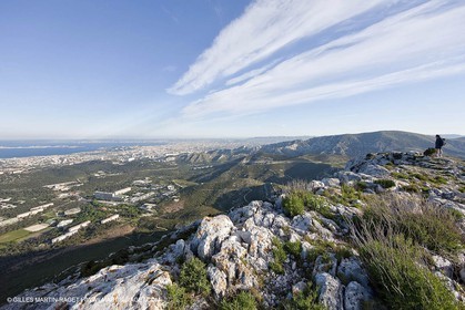 30 04 2009 - Marseille (FRA, 13) - Les Calanques - At the summit of Mount Puget