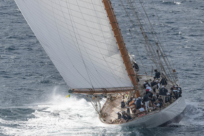 28 09 2022? Saint-Tropez,(FRA,83), Les Voiles de Saint-Tropez 2022 Régate N° 2 poup les modernes, navigation libre pour les grandes goélettes