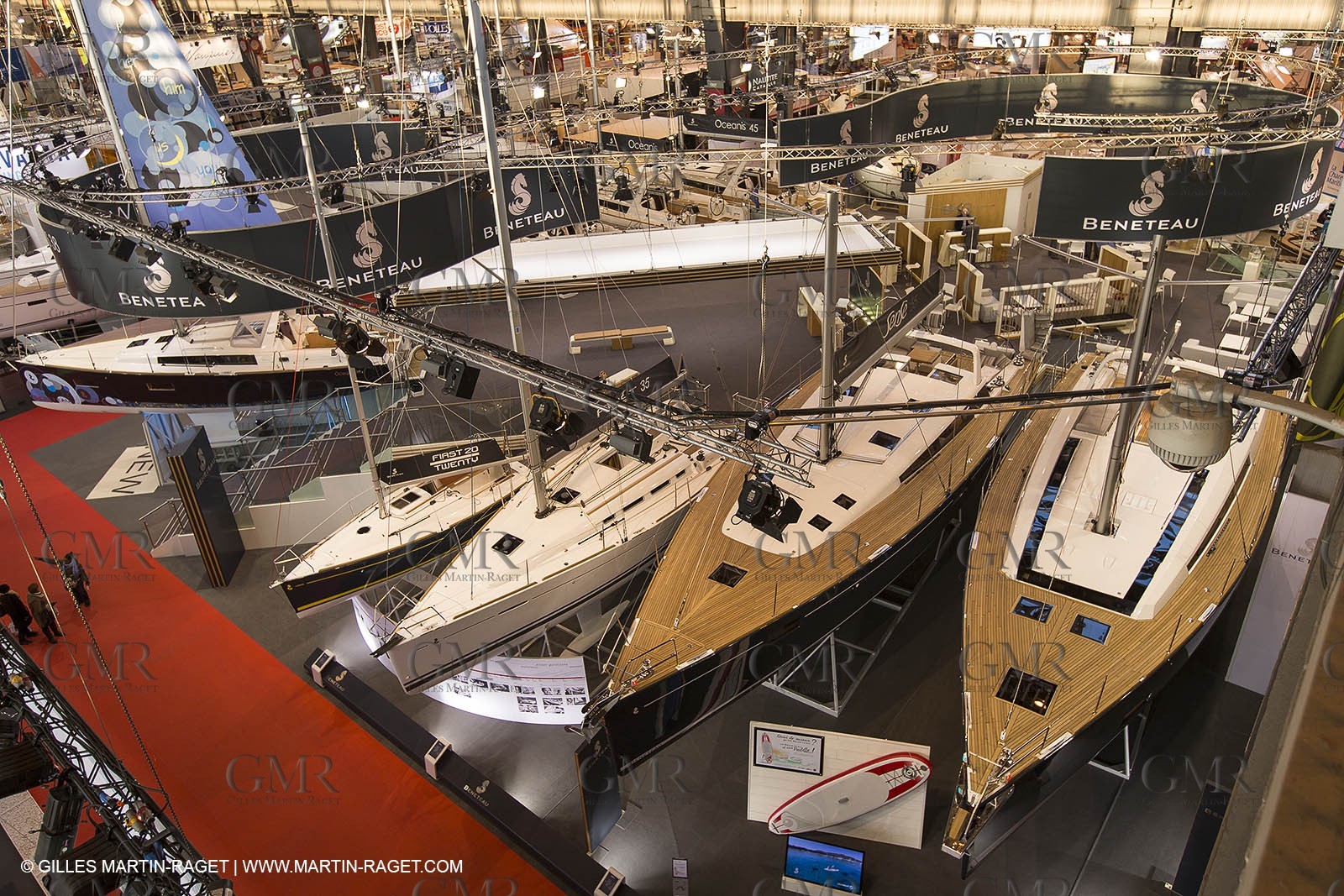 10 12 2013 - Paris (FRA,75) -Paris Boat Show - Beneteau booth