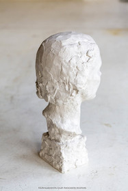 20 07 2020, St Rémy de Provence (FRA,13), Oeuvre de Germaine Richier, Buste n° 15 1933 ou 1934, plâtre de tirage, collection particulière