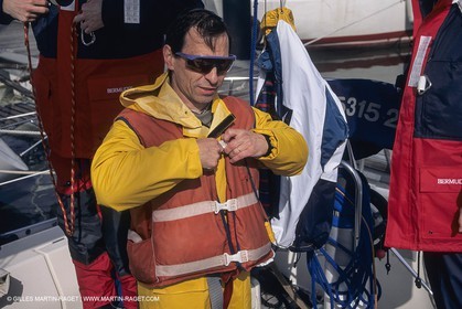 Voile, croisière, équipement, Sécurité