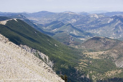 19 08 07 - Haute Provence, Paysages vus depuis le sommet de la montagne de Lure (FRA, 04)