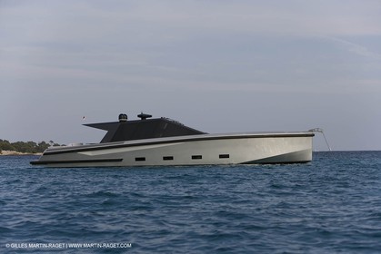 29 09 2007 - St Jean Cap Ferrat - Wally Yachts - Wally Power 70 - Lau Lau