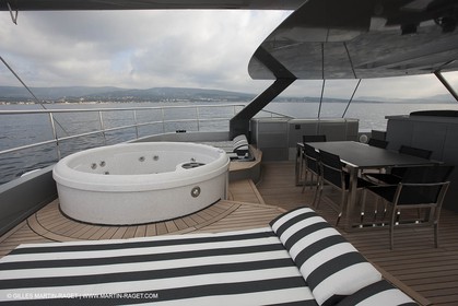 25 02 2011 - La Ciotat (FRA,13) - Super Yachts - Chantier H2X - Cartouche