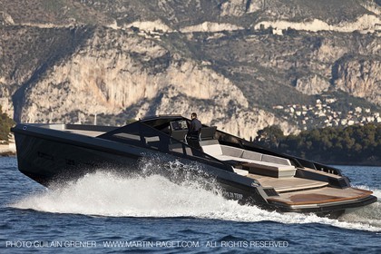 11 11 2009 - Saint Jean Cap Ferrat (FRA,06) Wally Yachts - Wallypower 55