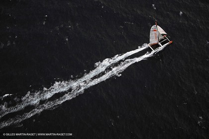Orange II - 2004 Mediterranée Record - Start off Marseilles
