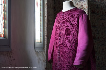 31 10 2013 - Ansouis (FRA,84) - Chateau d'Ansouis - Costumes de l'exposition Habits d'hommes