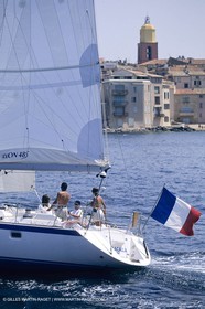 Voile, croisière, personnages