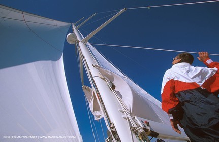 Cruising - People - Crew work