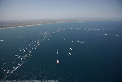 2' 06 2007-Valencia (Spain)- 32nd America's Cup - Final Match - Day 2