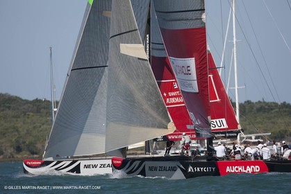 08 02 2009 - Auckland (NZL) -  Louis Vuitton Pacific Series -  Racing Day 9 - Round Robin 2 - BMW ORACLE Racing Vs Alinghi