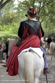 Arlésiennes en costume - Fête des Gardians - Arles